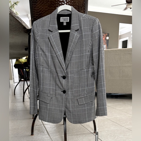 Chelsea28 Jackets & Blazers - NWT - WOMEN'S "CHELSEA 28" BLACK 7 STRIPED HOUNDSTOOTH
